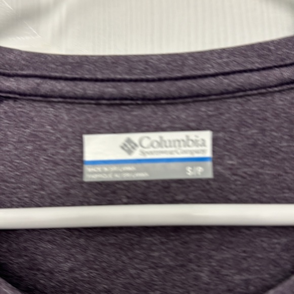 Columbia long sleeve T-shirt Size small - Picture 4 of 4